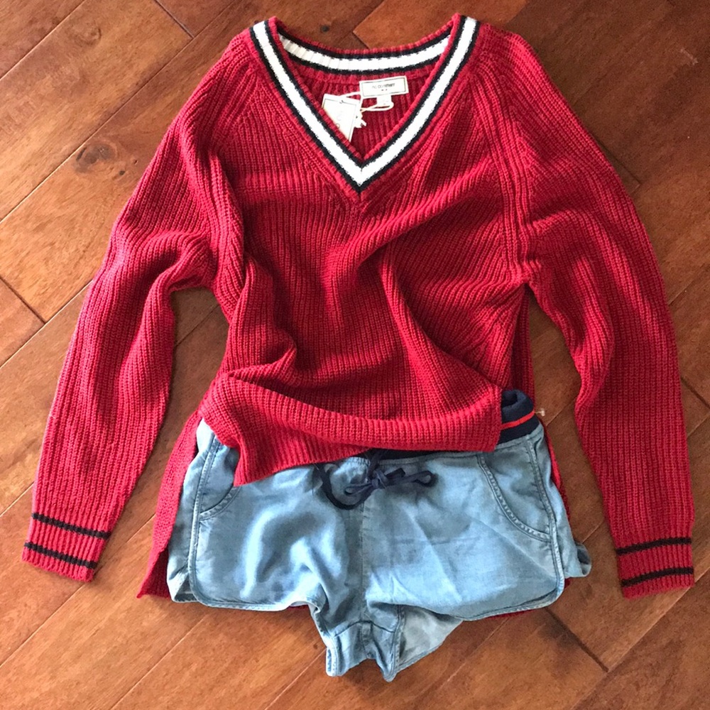 RED SWEATER by No Comment NY.LA